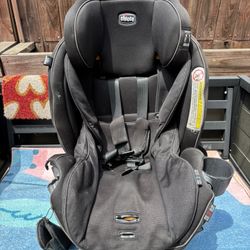 Chicco Fit 4 Car Seat