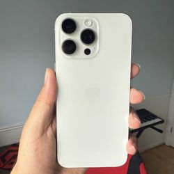 iPhone 15 Pro Max unlocked 256gb