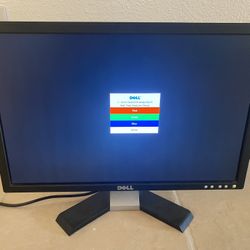 DELL E207WFPC 20" Flat Panel LCD Monitor W/Stand,Power Cord &VGA Cable Black