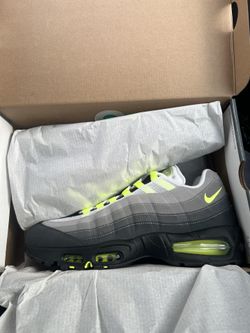 Nike Air max 95 Neon Size 9.5 NEW