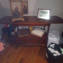 Vintage Leaf Drop Buffet