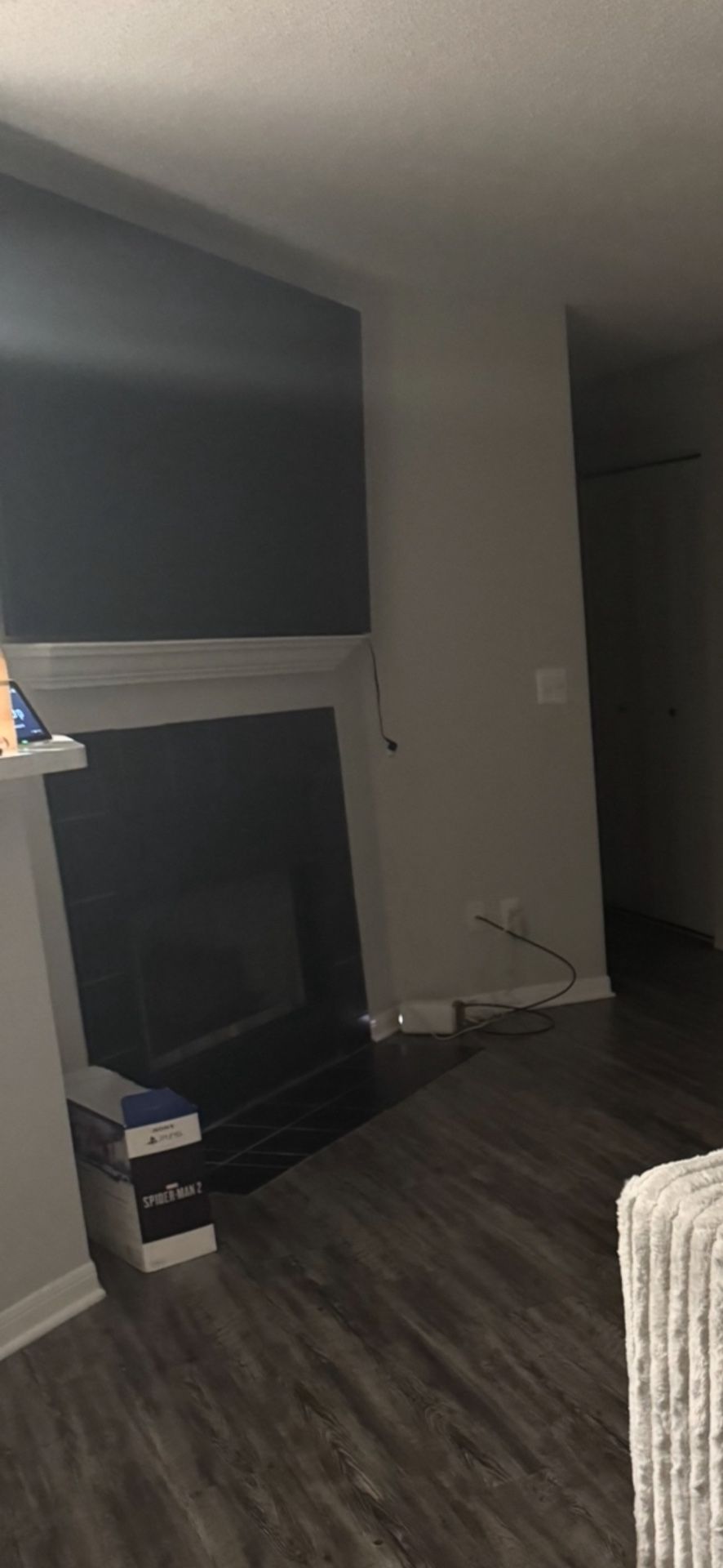75& 65 Inch Samsung TVs With Wall Mounts