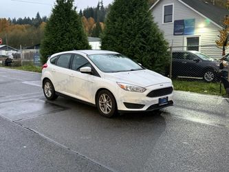2018 Ford Focus SE Hatchback 4D