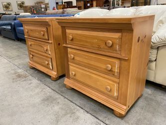 BROYHILL Knotty Pine 3 Drawer Nightstands (Set of 2)