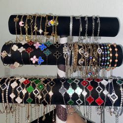 Bracelets 