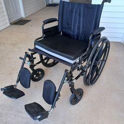 Medline Wheelchair (20"x16" seat)