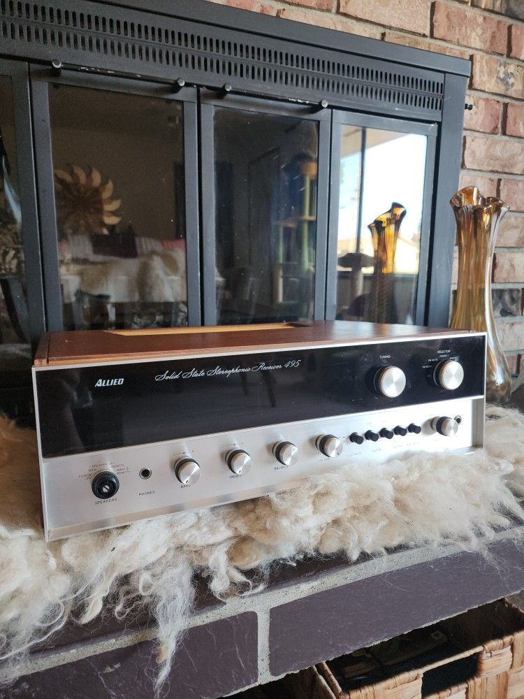 Vintage Allied 495 Solid State Stereophonic Amp FM AM Receiver