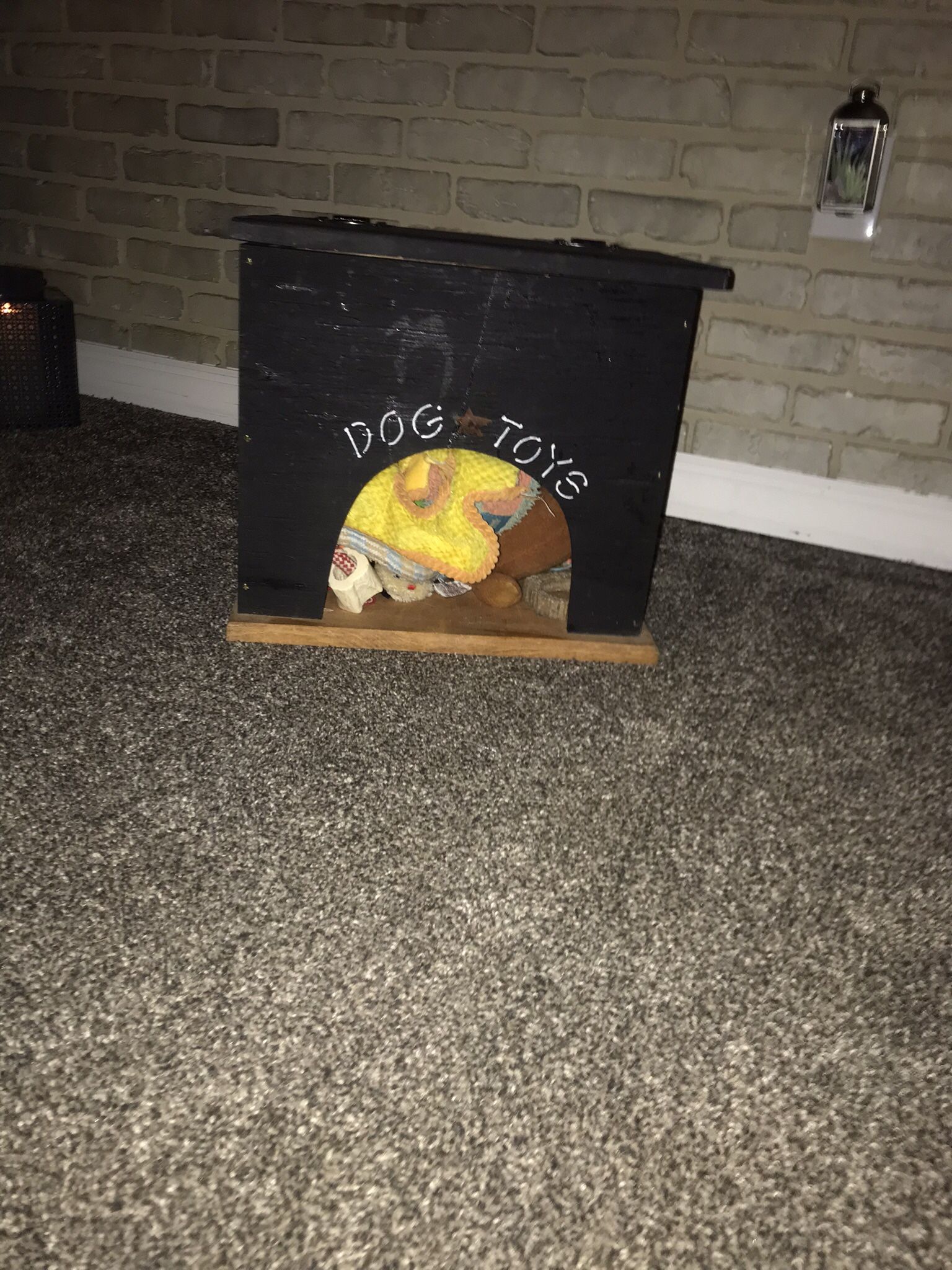 Dog Box