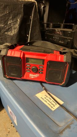 Milwaukee radio