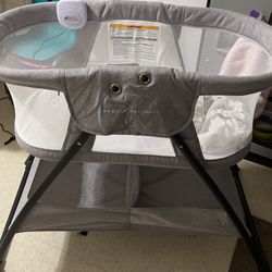 Bassinet Baby Delight Used Once 