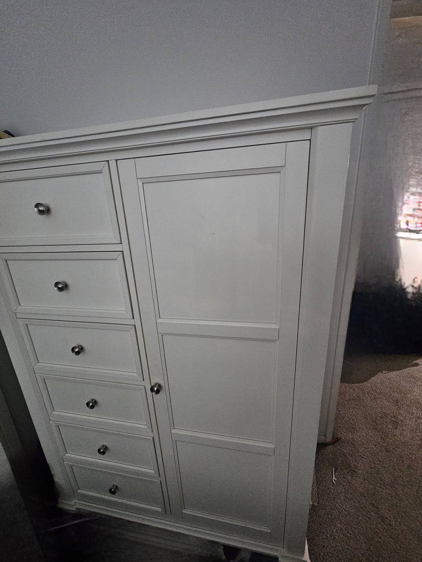 Dresser