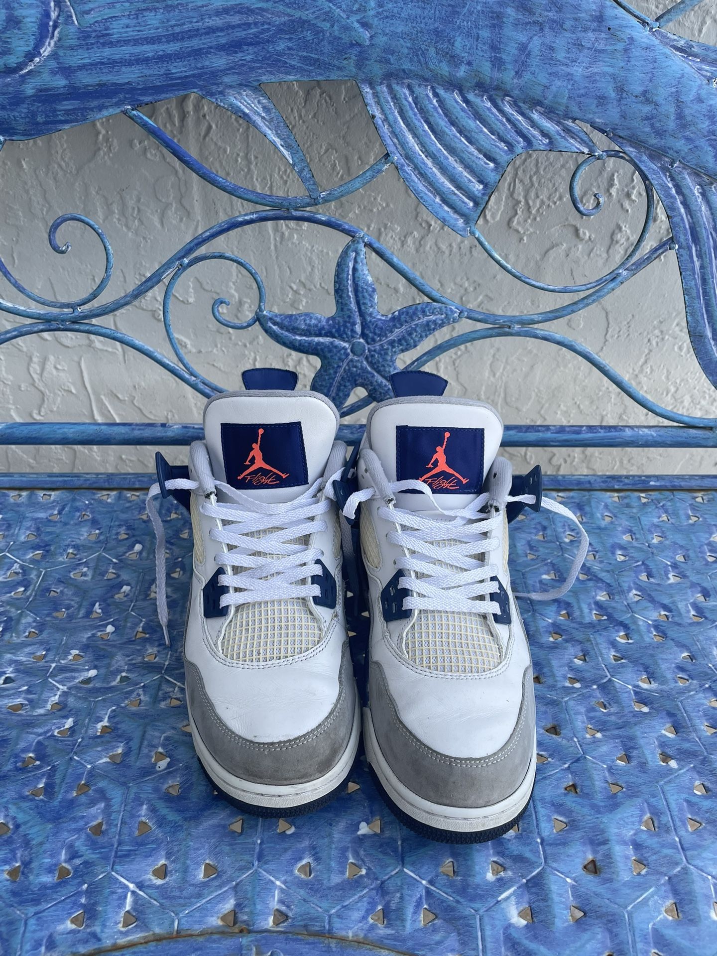 Air Jordan 4’s Size 8.5