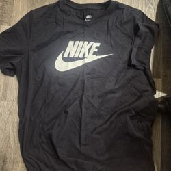Nike Center Swoosh Black Athletic Fit Short Sleeve T-Shirt Mens Size L