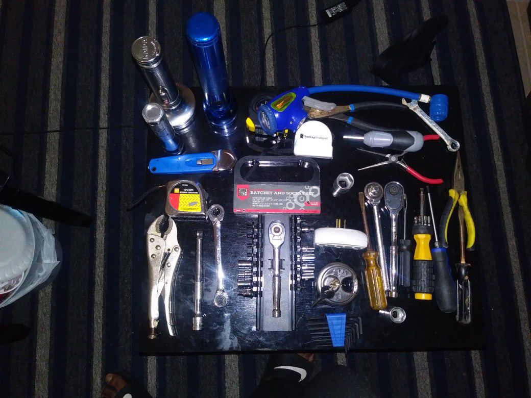 Tools, flashlights, measuring tapes etc