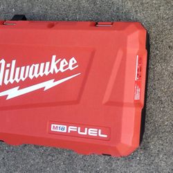 Milwaukee…sólo Es La Caja FREE!!!! Milwaukee Only Box FREE!!!