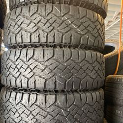 LT 275/65R18 Marca Goodyear Duratrac Usadas En Excelentes Condiciones De Vida 