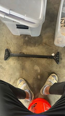 Pull Up Bar