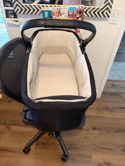 NUNA Bassinet attachment