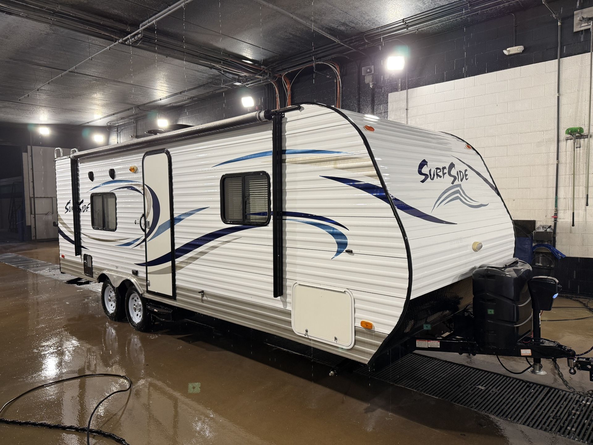 2015 Surf Side By Pacific Coach Works 24FT Travel Trailer 3,800lbs Like New Must See Ready To Go