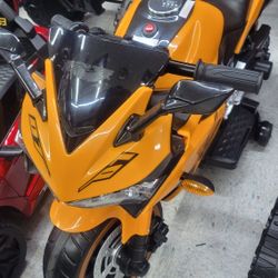 Kids 12V Kids on Motorcycle 