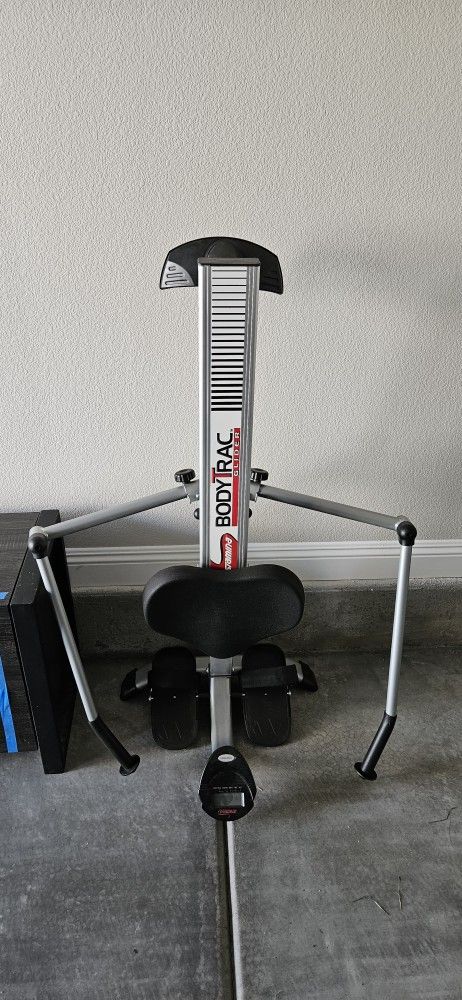 Body Trac Rowing Machine
