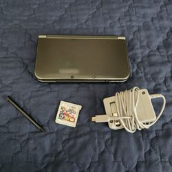 New Nintendo 3DS XL w/Charger, Stylus, Case, and 128 GB SD Card