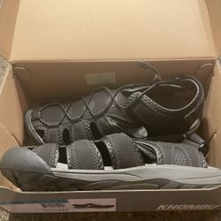 Khombu Active Sandal