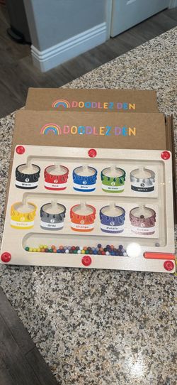 Doodlez Den magnetic puzzle maze