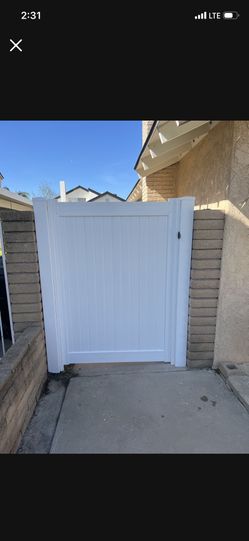 Vinyl Gates