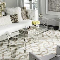 New in Box Safavieh Suzanna Coffee Table Silver Acrylic Glass Top