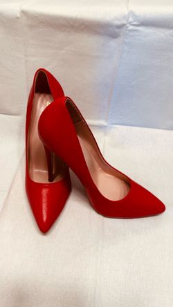 new pairs of women heels