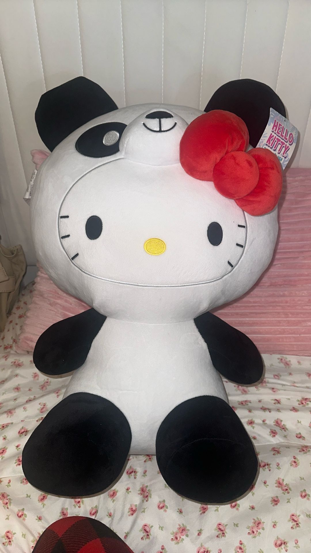 Hello Kitty XL plushie 