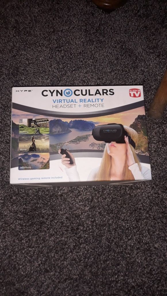 Cynoculars Virtual Reality Headset w/Remote