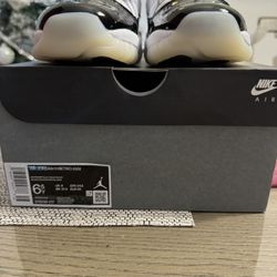 Air Jordan 11