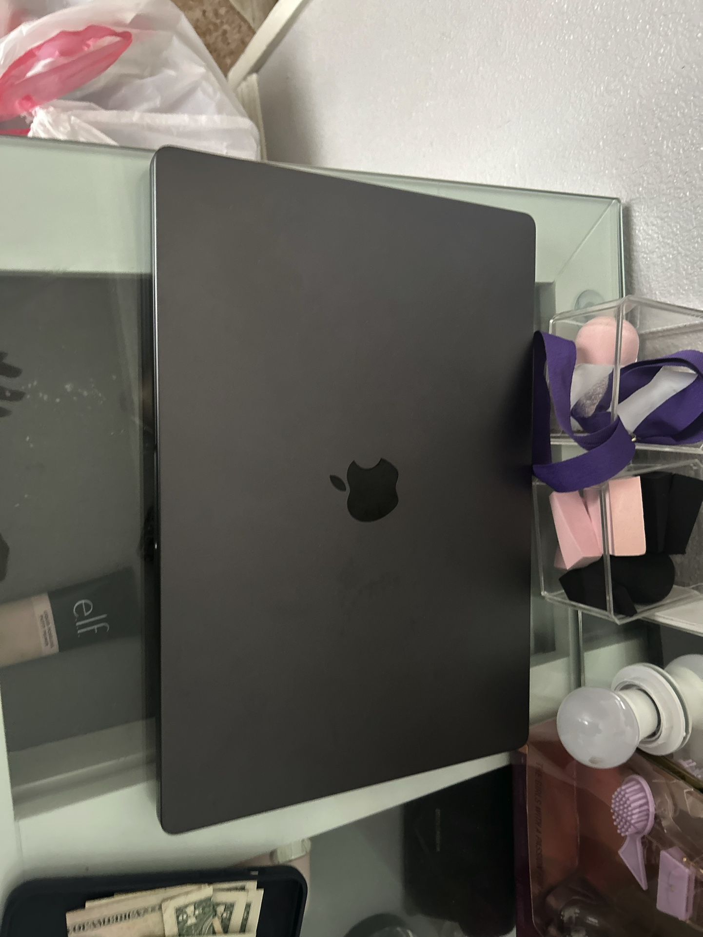 16'MB PRO: APPLE M3