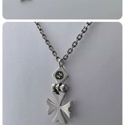 GUCCI Interlocking G Maltese Cross Chain Necklace in Sterling Silver