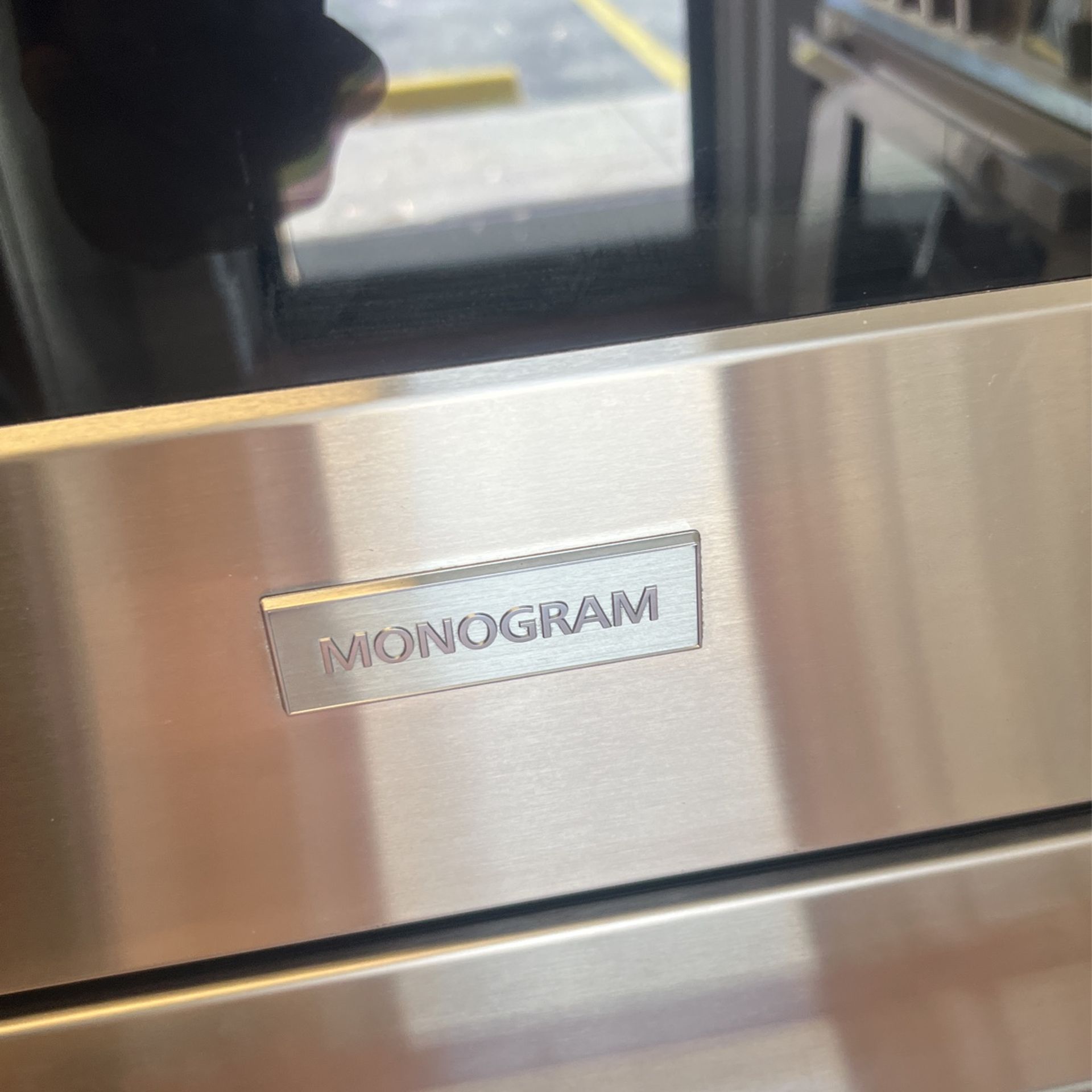 GE MONOGRAM DOUBLE OVEN 30”