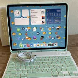 iPad Pro 12.9” (2020 model) 4th Generation 128GB with  keyboard case and pen & Accessories 