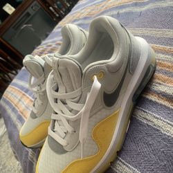 Nike Size 6.5 Almost New