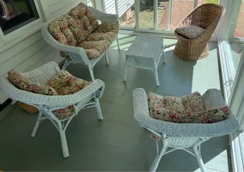 Vintage Wicker Sun Porch Patio Set Love Seat-3 Chairs-Table