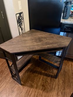 Corner Desk