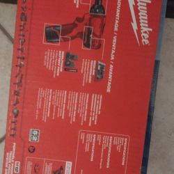 Milwaukee M12 Drill