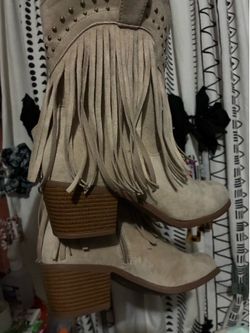 Cream colored boots NEW