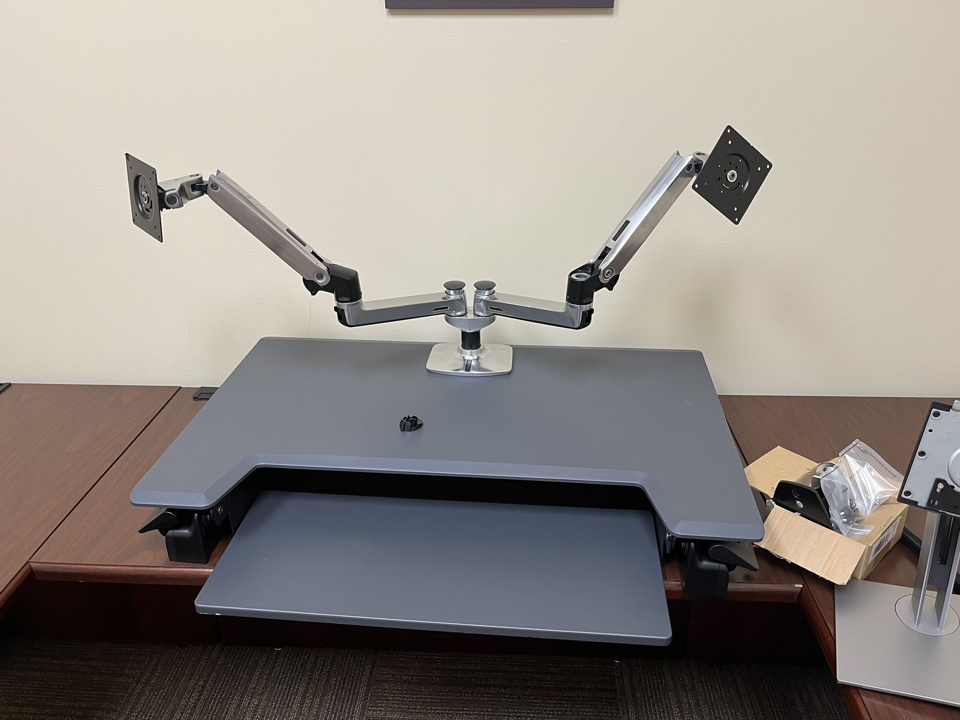 Sit Down/Stand Up Desk