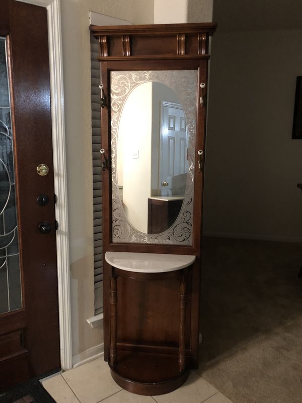 Muebles lindos madera pura for Sale in Houston, TX - OfferUp