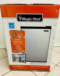 Magic Chef 2.6 cu. ft. Mini Fridge in Stainless Steel Look, New