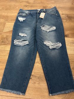 Forever 21 2XL Distressed capri jeans new