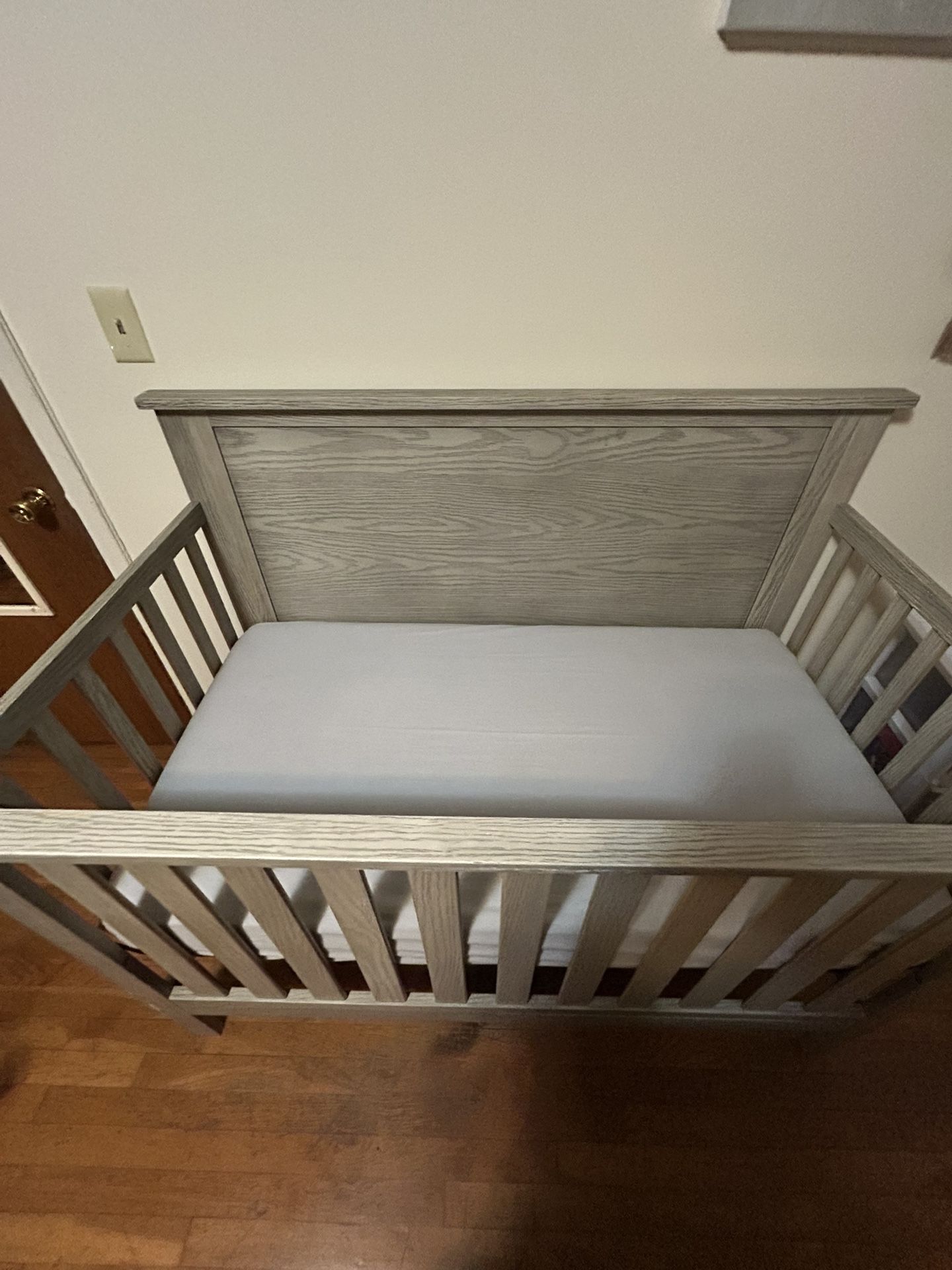 Baby crib And the frame