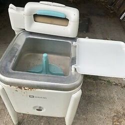 Early WW2 Era  Clothes Washing Machine 