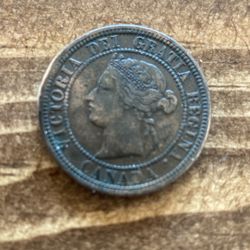 1876 Canadian 1 Cent Coin Crimped On 1 Edge But In Very Nice Shape 